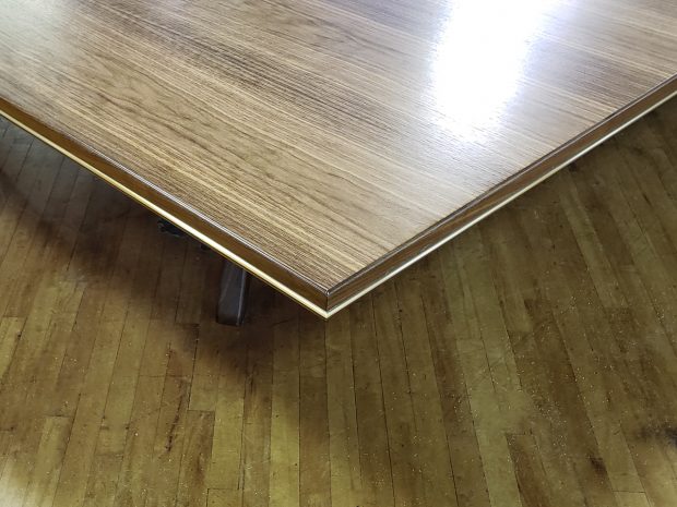 Extra Wide Table